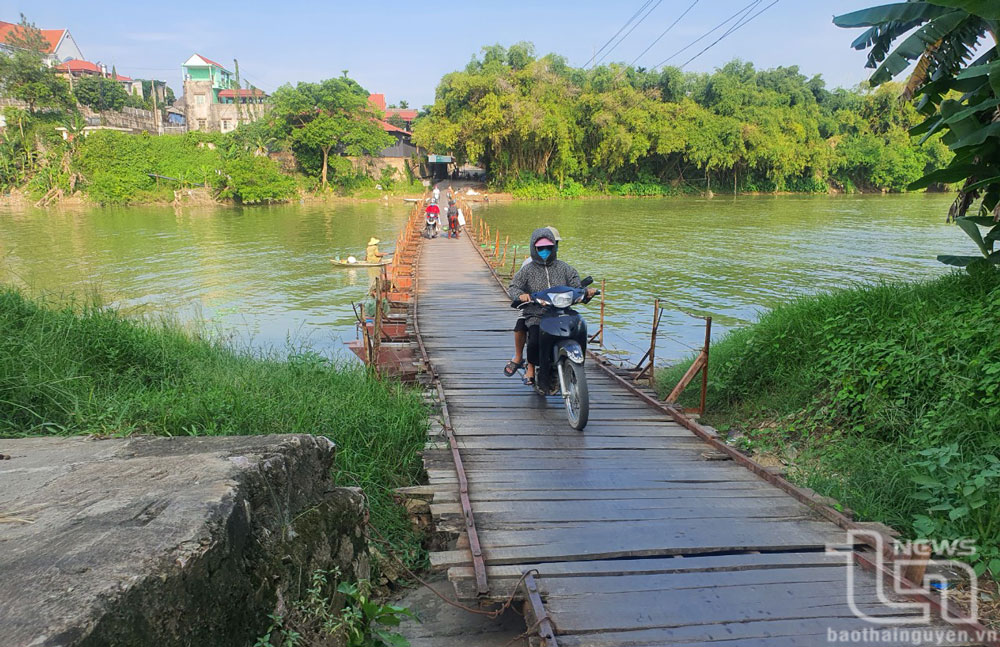 TP. Thái Nguyên: Đình chỉ hoạt động cầu phao Ngọc Lâm và Huống Trung
