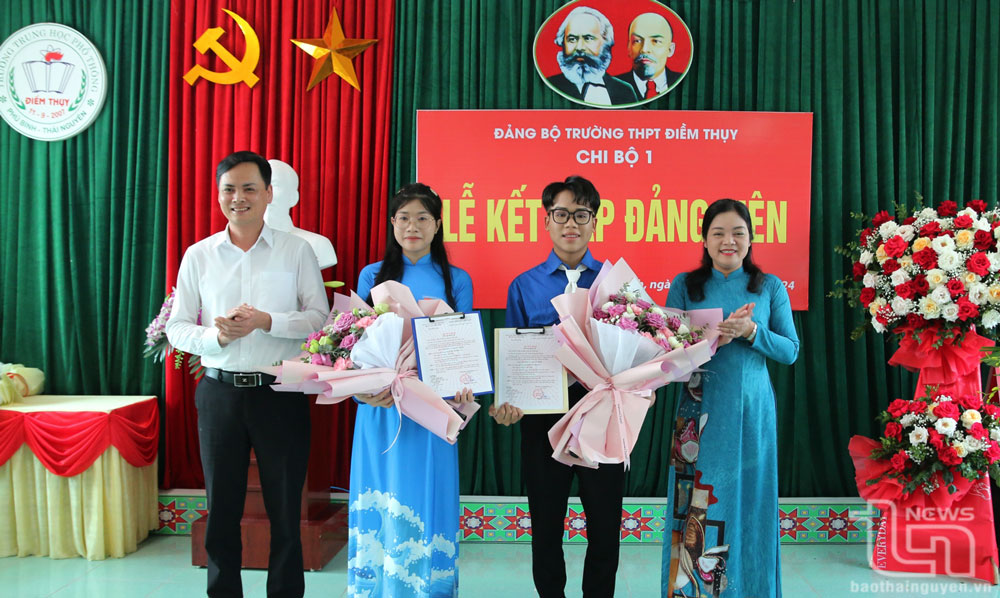 Phú Bình, Phổ Yên: Lần đầu tiên kết nạp đảng viên mới là học sinh