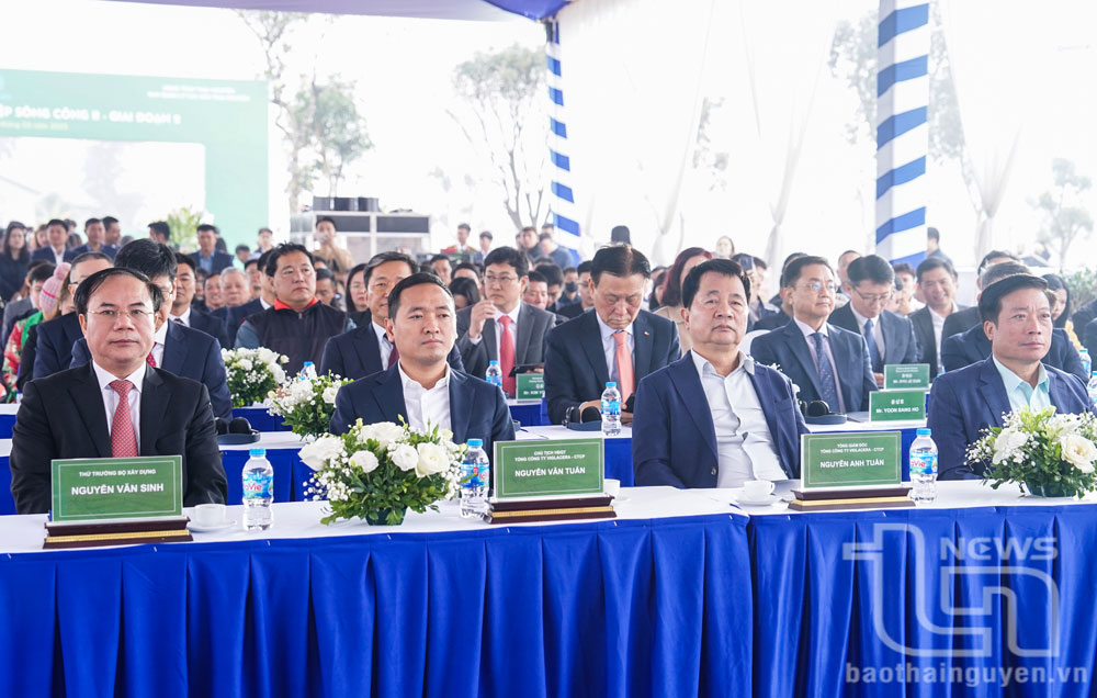 Các đại biểu dự buổi Lễ.