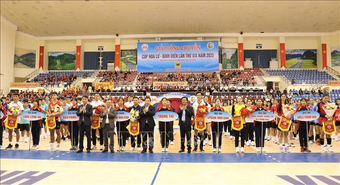 Khởi tranh Giải Bóng chuyền Cúp Hoa Lư - Bình Điền lần thứ 19 