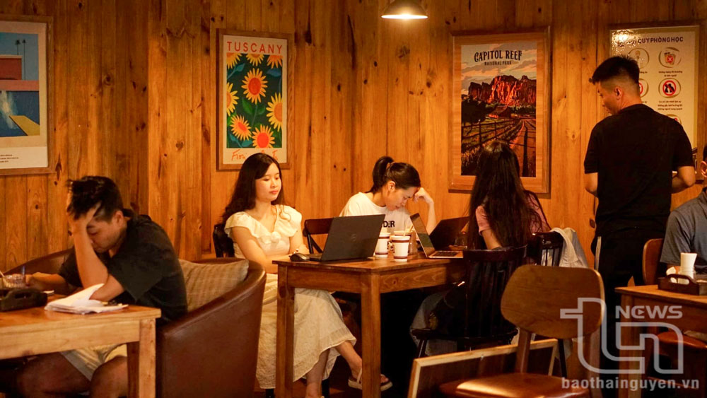 Học tại quán cà phê: Xu hướng của giới trẻ