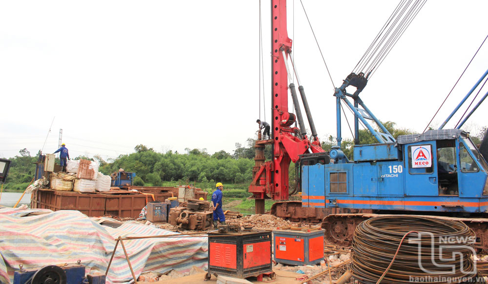 Đẩy nhanh tiến độ xây dựng 2 cầu Quang Vinh