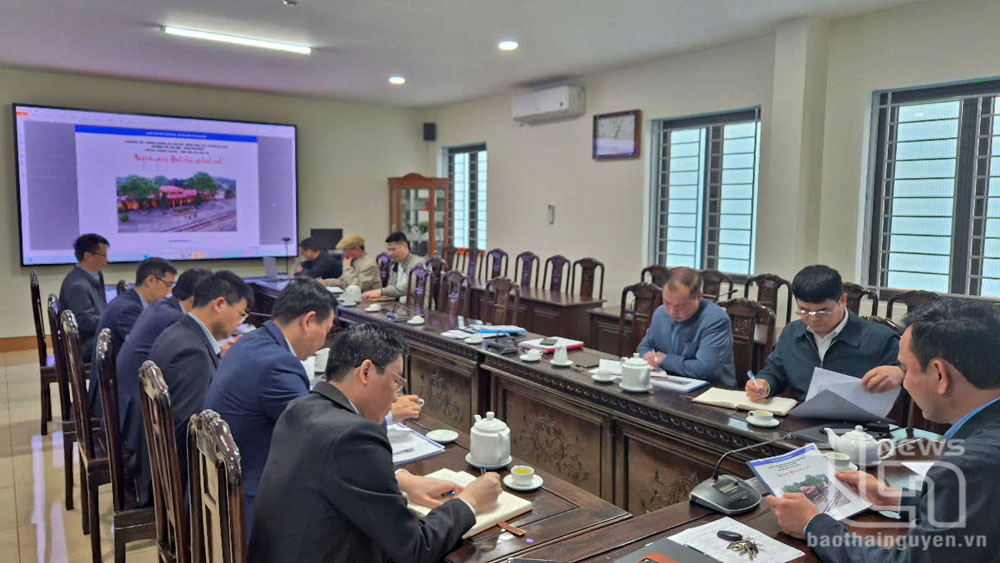Các đại biểu dự Hội thảo khoa học chỉnh trang, tôn tạo ga Lưu Xá.