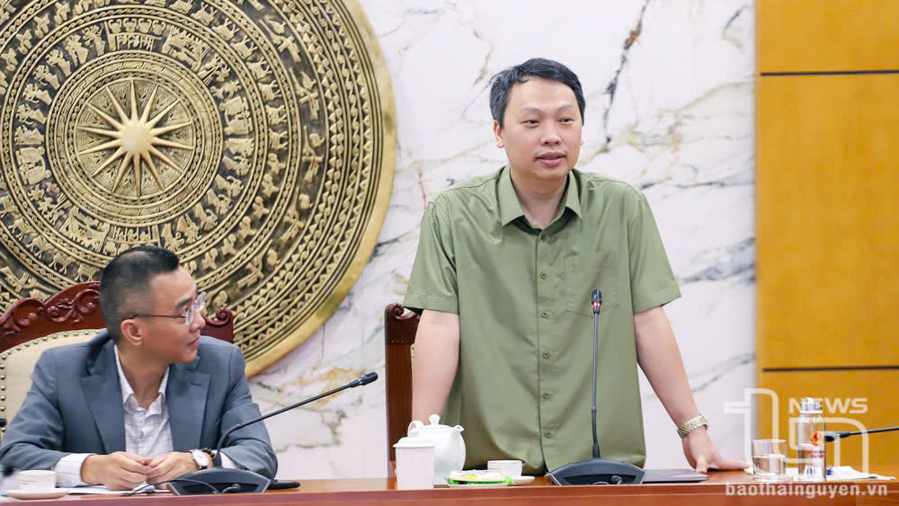 Chủ tịch UBND tỉnh tiếp và làm việc với các chuyên gia về khoa học công nghệ