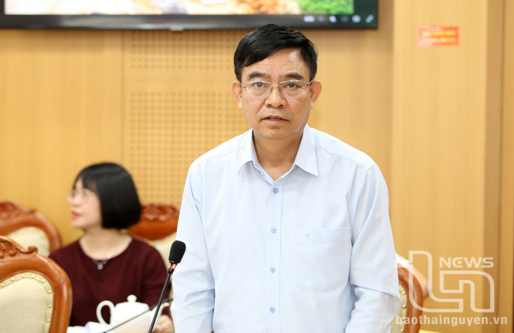 Lãnh đạo UBND TP. Thái Nguyên phát biểu tại buổi làm việc.