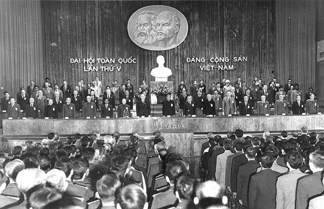 1982: Đại hội đại biểu toàn quốc lần thứ V của Đảng