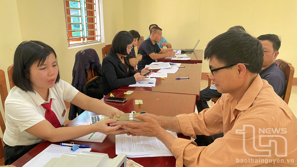Định Hóa: Chi trả bồi thường cho các hộ bị ảnh hưởng bởi Dự án đường Hồ Chí Minh