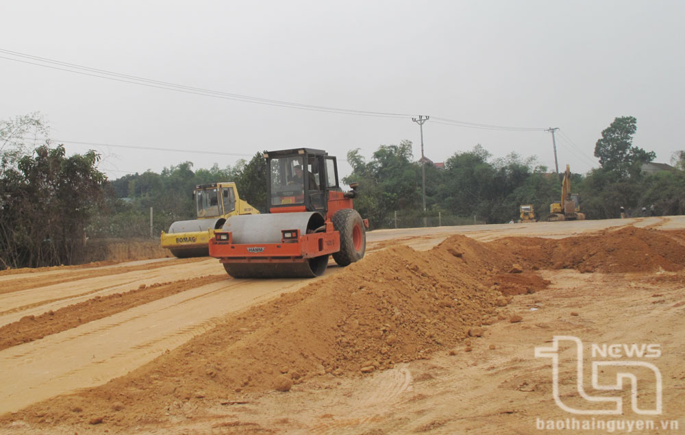 Hoàn thiện hệ thống giao thông kết nối, hiện đại
