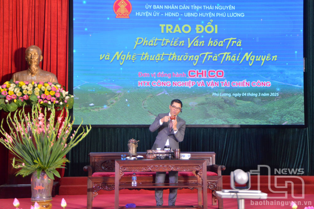 Phú Lương: Trao đổi về phát triển văn hóa trà và nghệ thuật thưởng trà