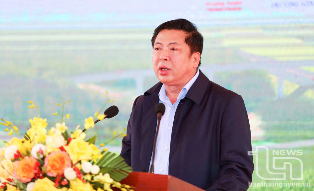 Bộ trưởng Bộ Xây dựng Trần Hồng Minh phát biểu tại Lễ khởi công.