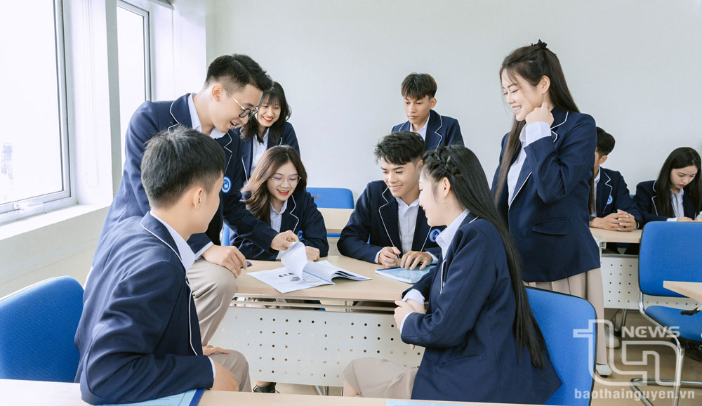 Gen Z và mạng xã hội: Cần có “sức đề kháng” mạnh mẽ