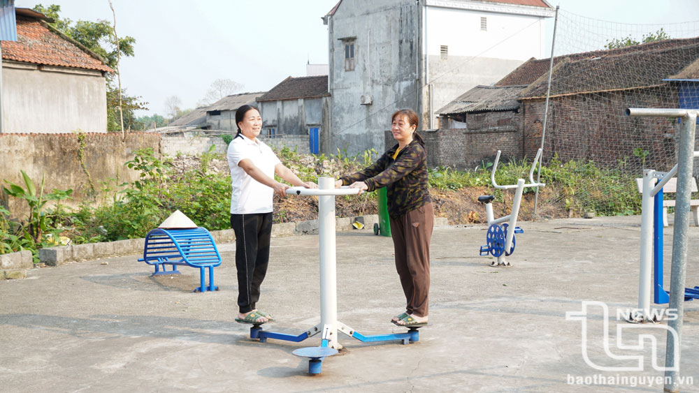 Tại các địa phương trong tỉnh, nhiều công trình như nhà văn hóa, sân thể thao… được thi công đảm bảo chất lượng nhờ có đóng góp tích cực của các ban giám sát đầu tư cộng đồng.