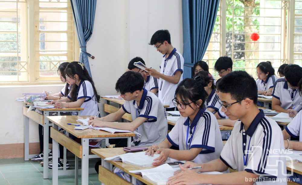 Giờ học của học sinh Trường THPT Lương Phú (Phú Bình).