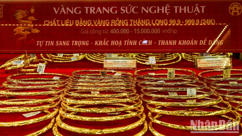 Giá vàng ngày 4/3: Đồng loạt tăng sốc lên mốc 92 triệu đồng/lượng 