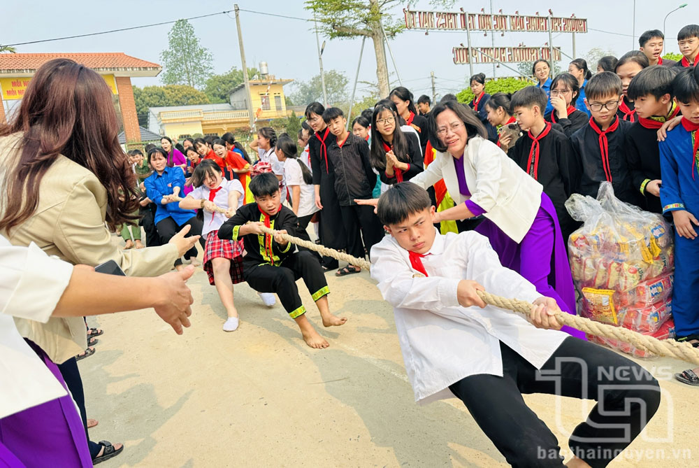 Sôi nổi Ngày hội 'Thiếu nhi vui khỏe - Tiến bước lên Đoàn'