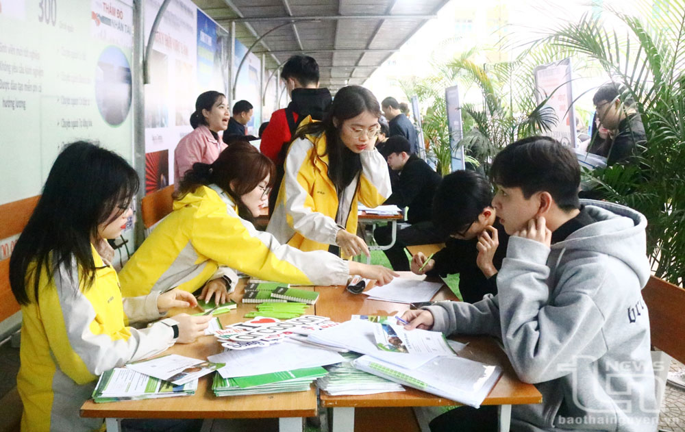 Được đào tạo nghề, các bạn trẻ tự tin hơn khi tham gia thị trường lao động.
