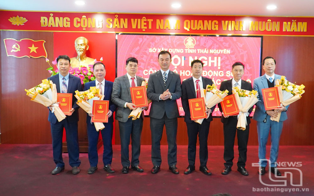 Sở Xây dựng Thái Nguyên công bố các quyết định về công tác cán bộ sau hợp nhất