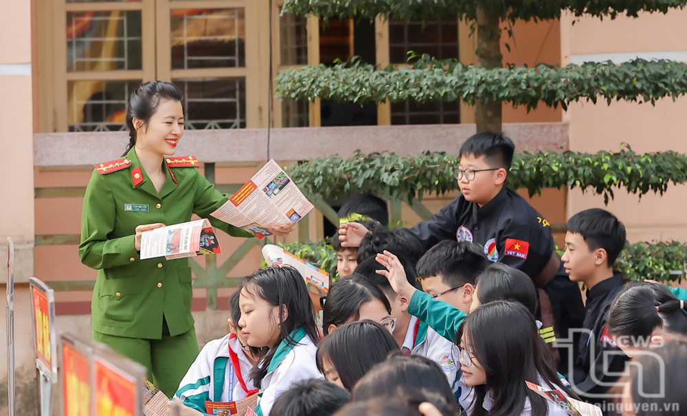 Trên 1.000 học sinh được tuyên truyền về tác hại của ma túy