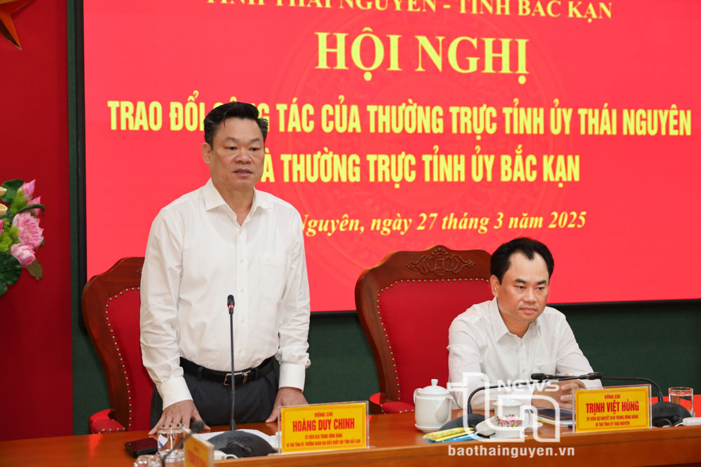 Đồng chí Bí thư Tỉnh ủy Bắc Kạn Hoàng Duy Chinh phát biểu tại Hội nghị.