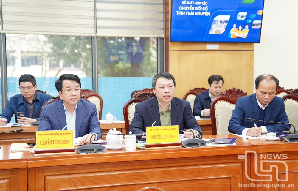 Chủ tịch UBND tỉnh Thái Nguyên làm việc với lãnh đạo FPT về chuyển đổi số và phát triển giáo dục