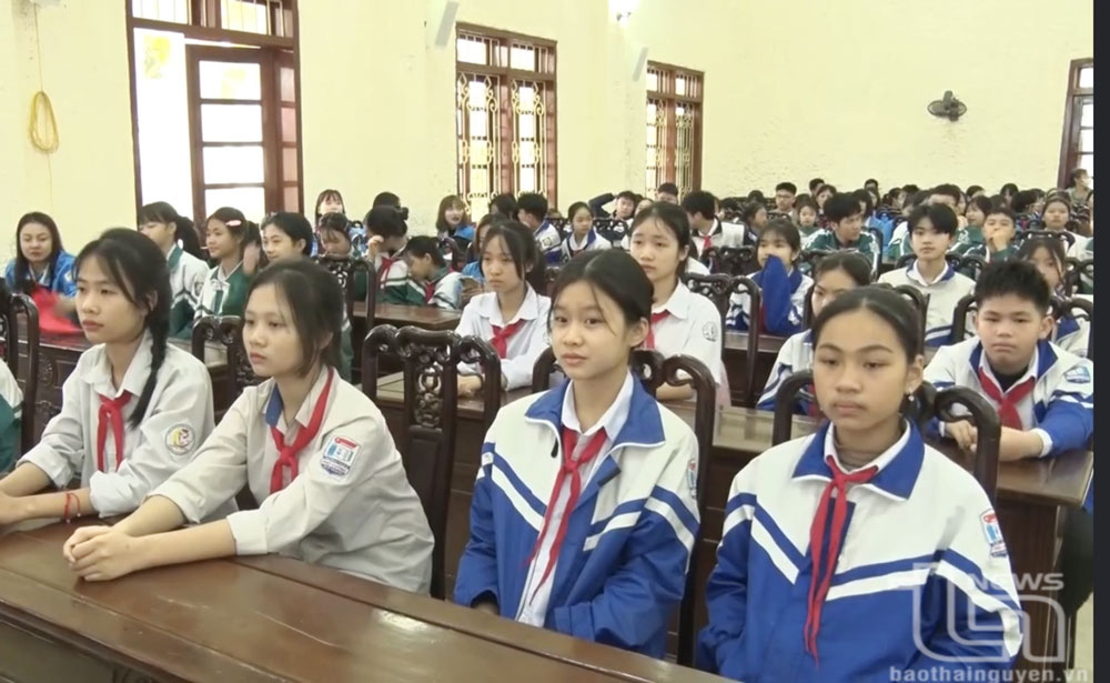 Đại Từ: Hỗ trợ hơn 3.200 thiếu nhi có hoàn cảnh khó khăn