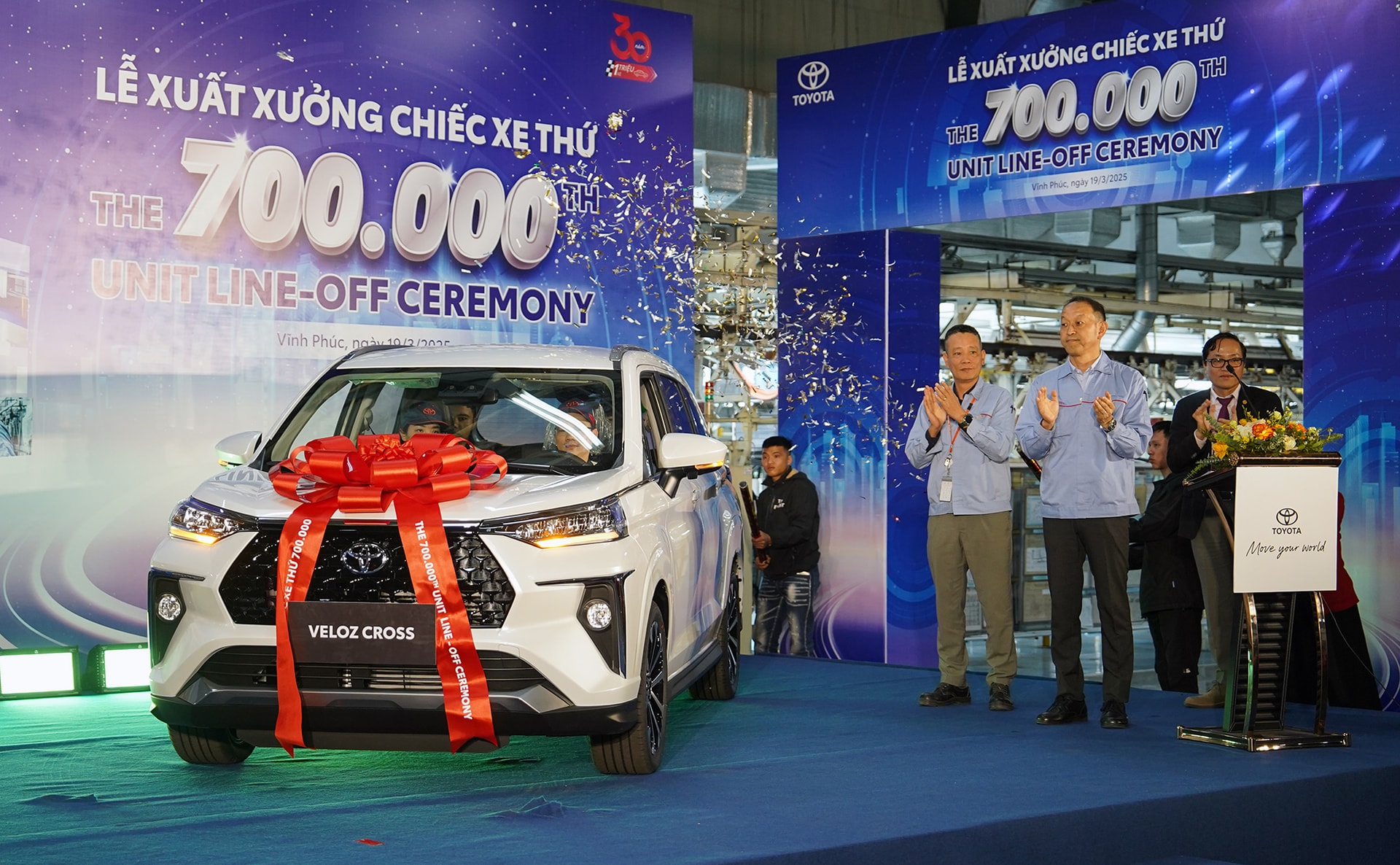 Xe Toyota "Made in Vietnam" thứ 700.000 xuất xưởng sau 30 năm