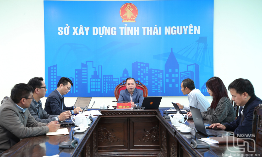 Lãnh đạo Sở Xây dựng và đại diện Công ty Vinfast tại buổi làm việc.
