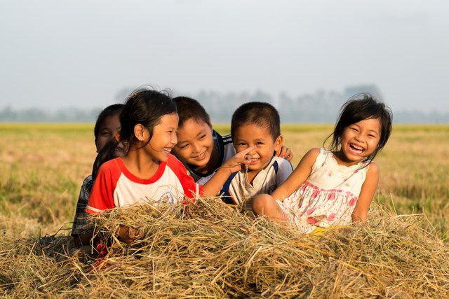 “Chung tay giảm thiểu tổn hại trẻ em”