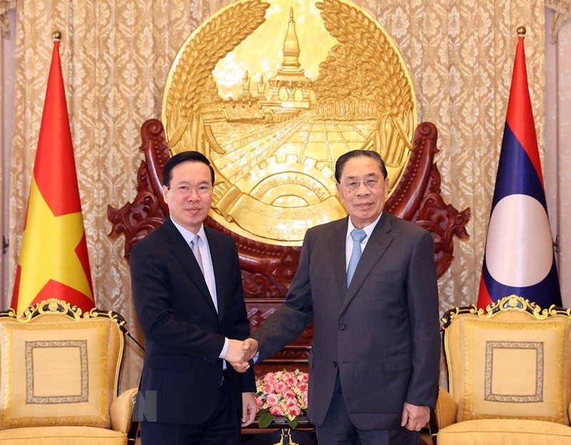 Chủ tịch nước Võ Văn Thưởng thăm các đồng chí nguyên lãnh đạo cấp cao của Lào