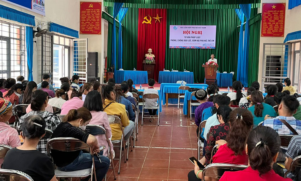 Một buổi phối hợp tuyên truyền, tư vấn pháp luật tại huyện Võ Nhai, tháng 11-2023.