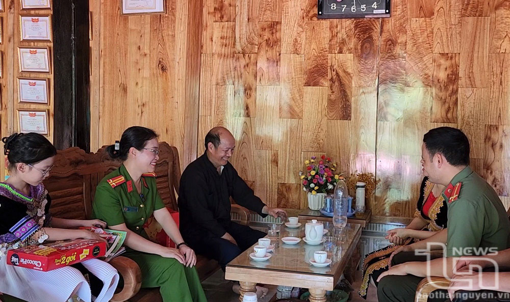 Vận động người dân không theo tà đạo