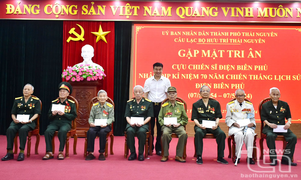 Câu lạc bộ Hưu trí Thái Nguyên: Gặp mặt tri ân chiến sĩ Điện Biên