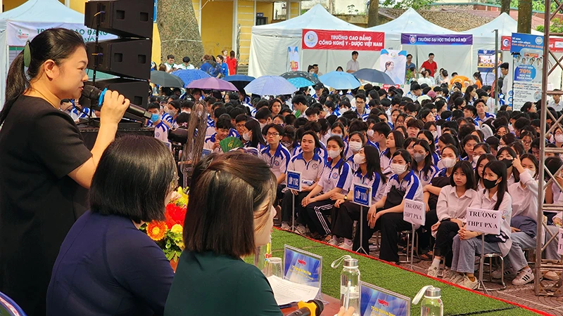 Chọn ngành nghề đăng ký tuyển sinh phù hợp