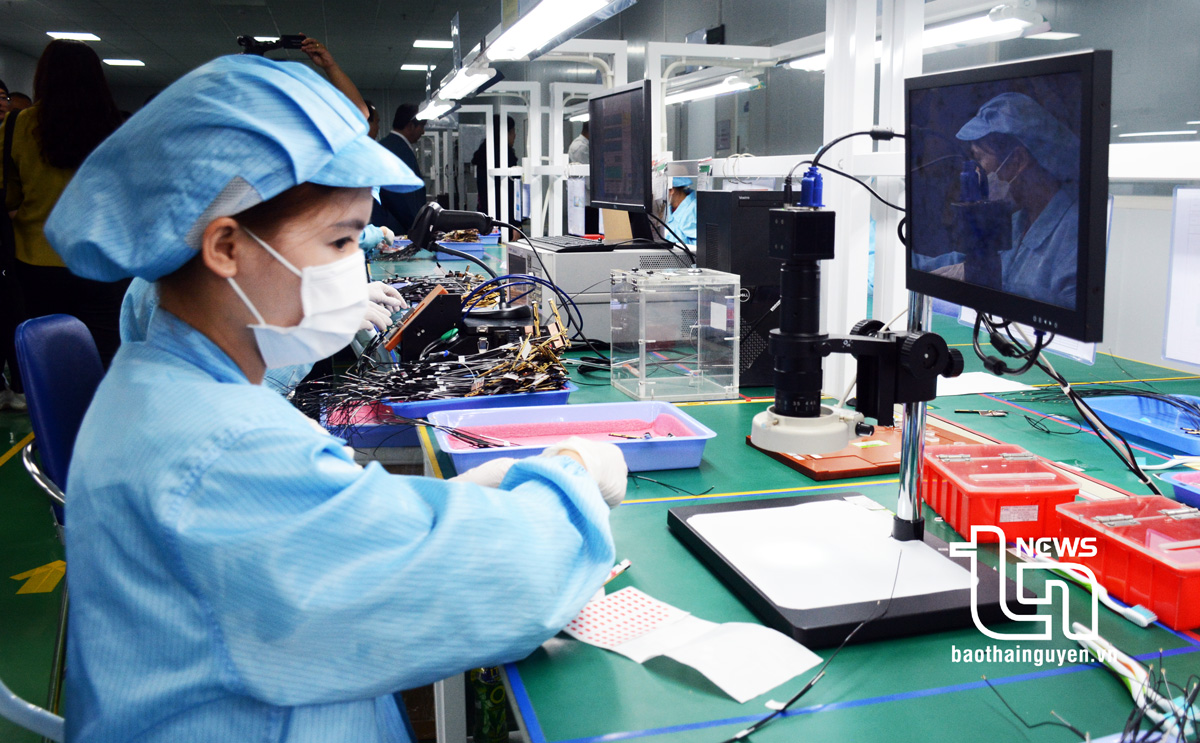 Công nhân lao động thời 4.0