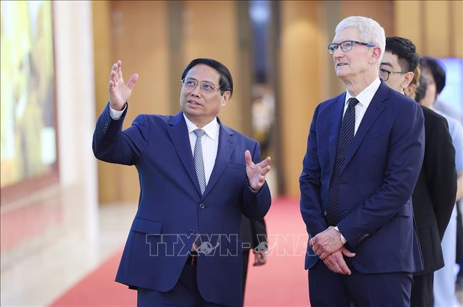 Thủ tướng Phạm Minh Chính tiếp Giám đốc điều hành Apple Tim Cook 