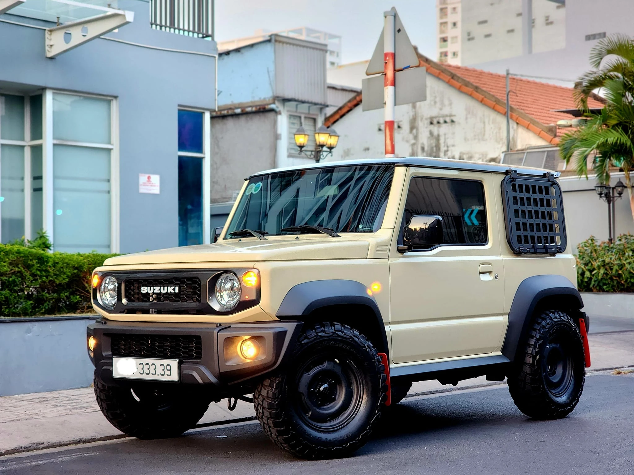 Người dùng chi hàng trăm triệu lên 'đồ chơi' cho Suzuki Jimny