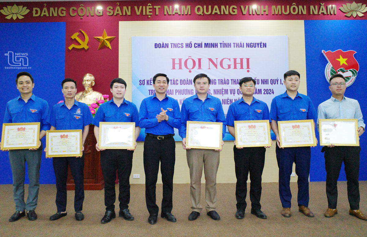 Tiếp tục phát huy vai trò xung kích của thanh niên