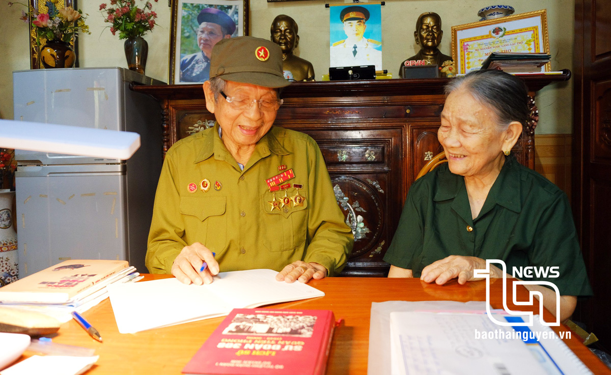 Sáng mãi huy hiệu Chiến sĩ Điện Biên Phủ