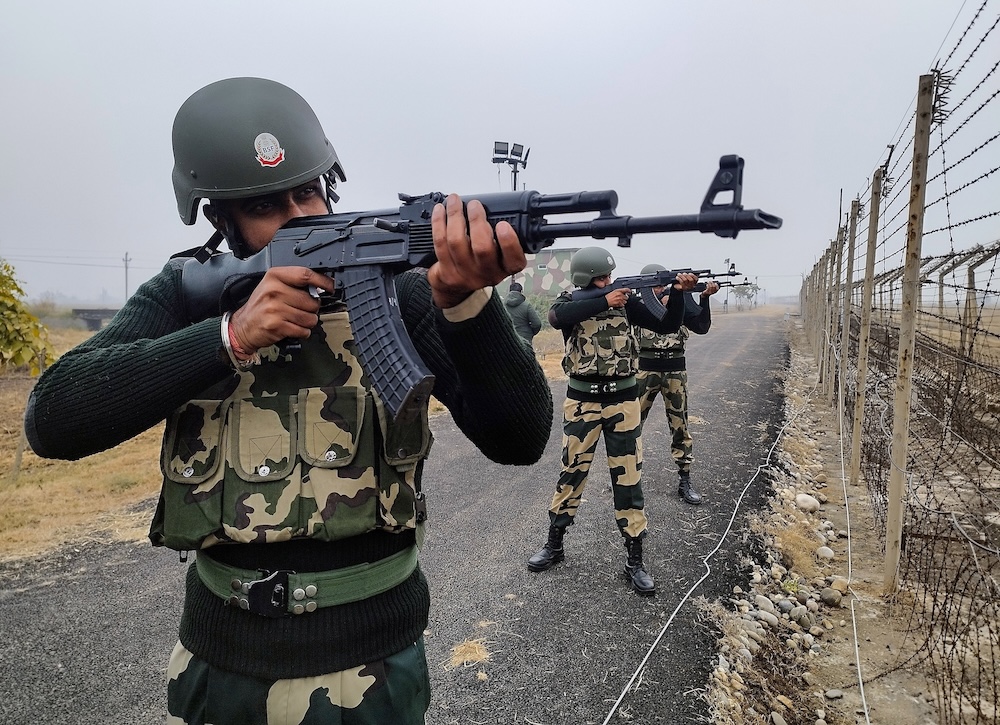 Pakistan: Ấn Độ lên kế hoạch 'tấn công quân sự' trong vòng 24 - 36 giờ tới
