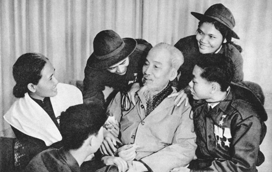  'Nước Việt Nam là một, dân tộc Việt Nam là một'