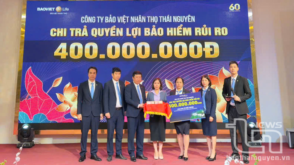 Bảo Việt Nhân Thọ Thái Nguyên chi trả 400 triệu đồng cho khách hàng tử vong