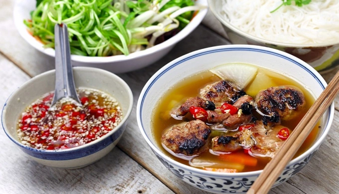 Bí quyết thành công của các hàng bún chả Michelin Hà Nội