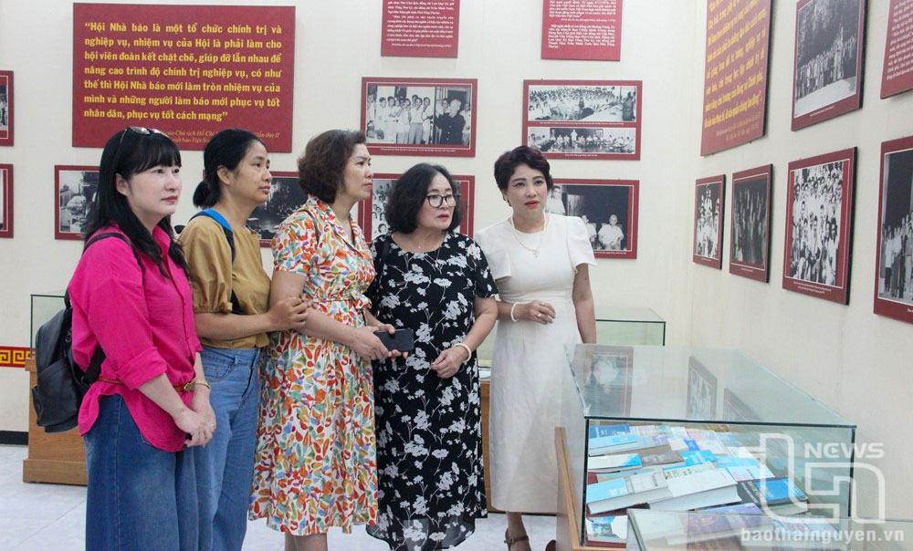 Di tích nơi thành lập Hội Nhà báo Việt Nam trở thành “địa chỉ đỏ” góp phần giáo dục truyền thống cho thế hệ những người làm báo hôm nay. (Ảnh: Nguyên Ngọc)