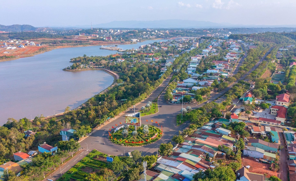Sau 50 năm giải phóng, thành phố trẻ Gia Nghĩa đang vươn mình.