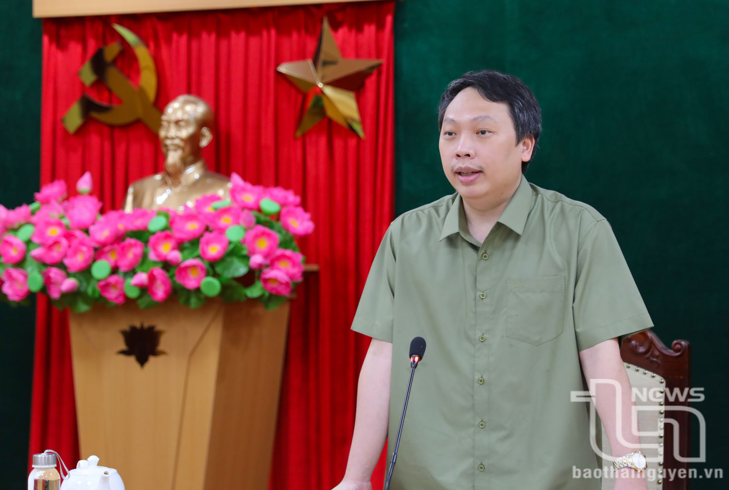 Đồng chí Chủ tịch UBND tỉnh Nguyễn Huy Dũng phát biểu kết luận.