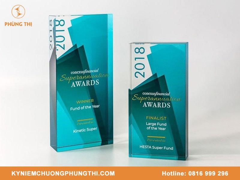 Kỷ niệm chương Phùng Thị chuyên làm Kỷ niệm chương theo yêu cầu