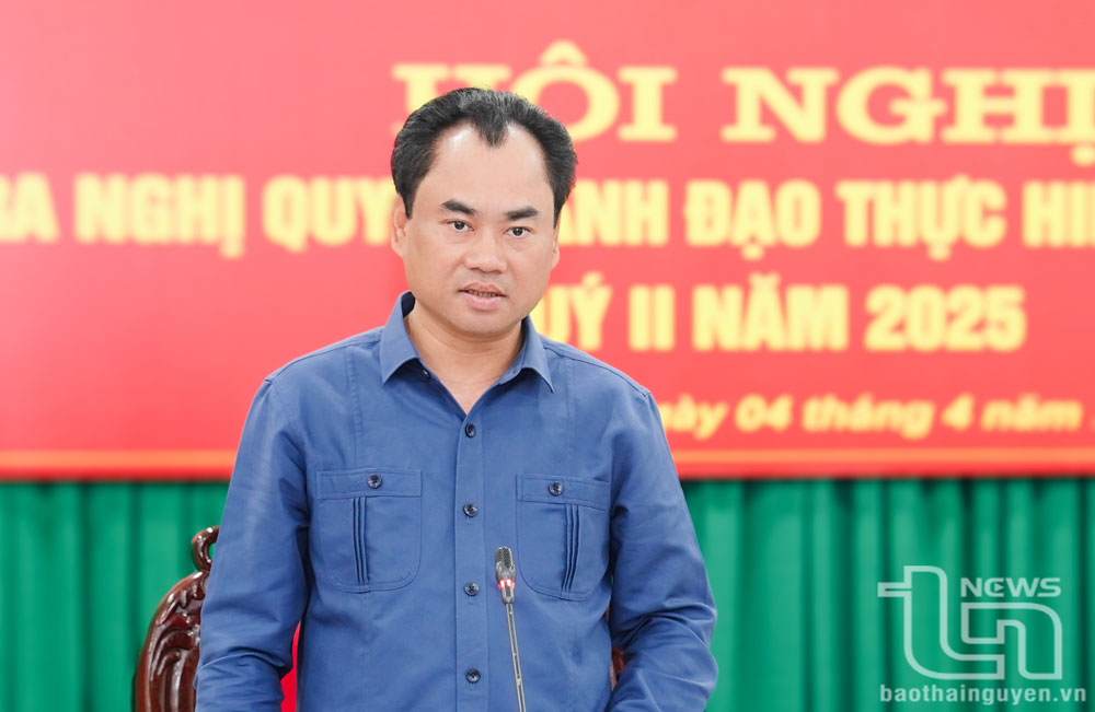 Phát biểu kết luận Hội nghị, đồng chí Bí thư Tỉnh ủy, Bí thư Đảng ủy Quân sự tỉnh Trịnh Việt Hùng