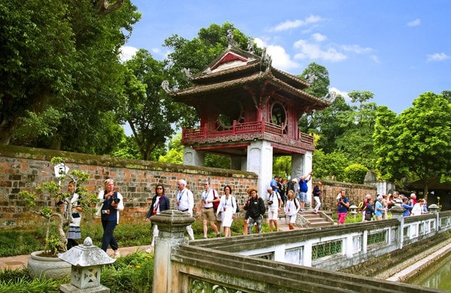 Tập trung phát triển du lịch hướng tới mục tiêu đạt tộc độ tăng trưởng kinh tế hai con số