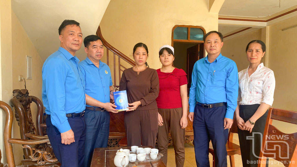 Bảo vệ quyền lợi - nâng bước công nhân