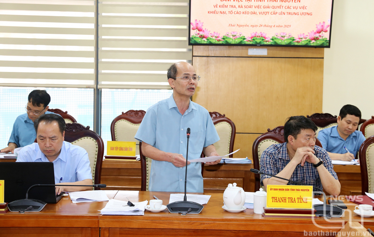 Lãnh đạo Thanh tra tỉnh báo cáo, làm rõ phương án giải quyết từng vụ việc cụ thể.